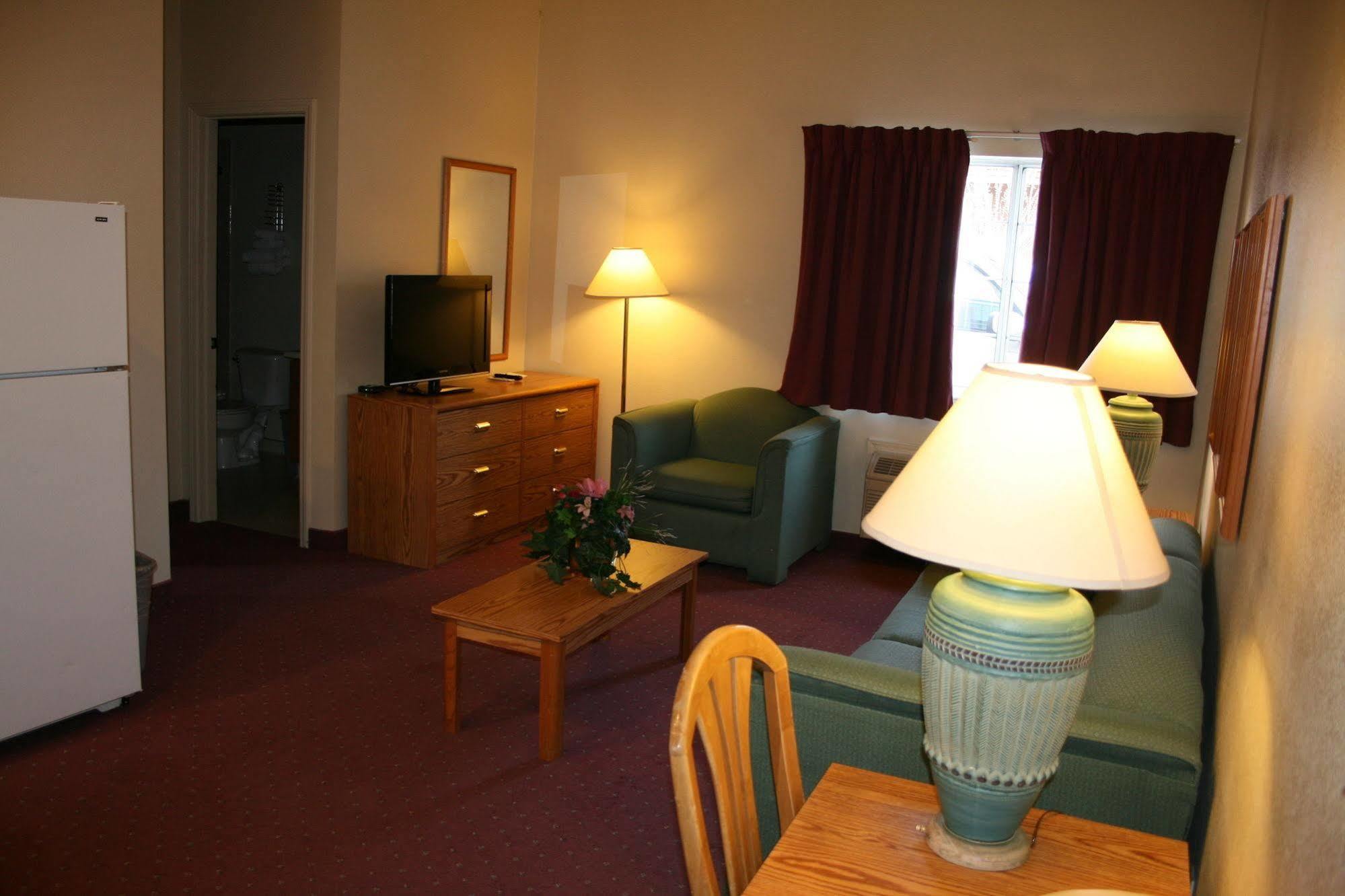 Hotel Carson Plaza